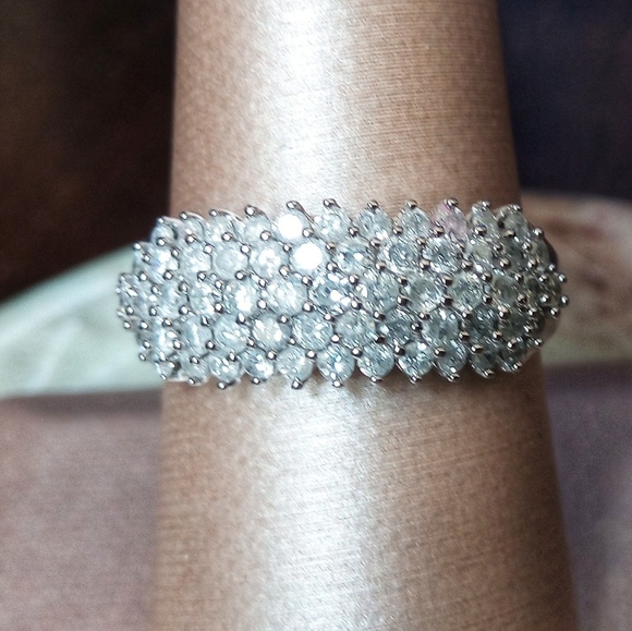 Jewelry - 10K White Gold Diamond Ring